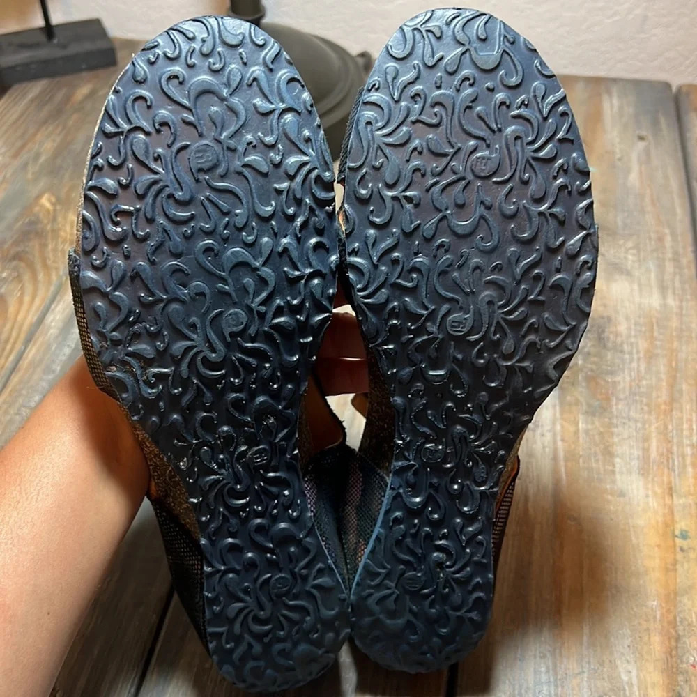 Think! DUMIA STRAP SANDAL. Size 11.5 - Picture 6 of 7